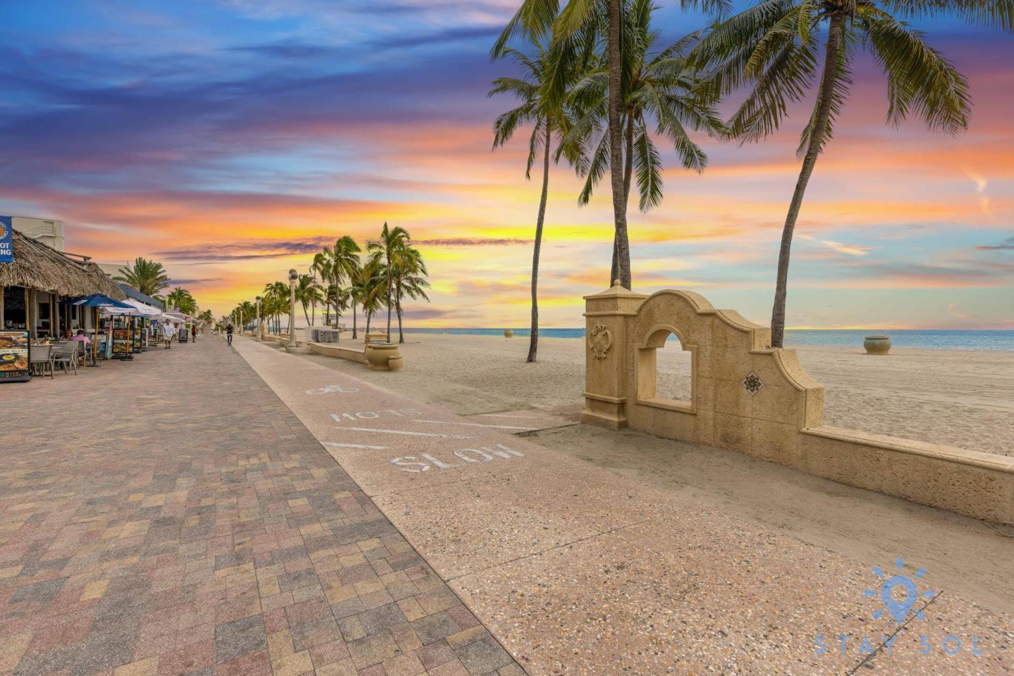 Costa Hollywood Beach Bagian luar foto