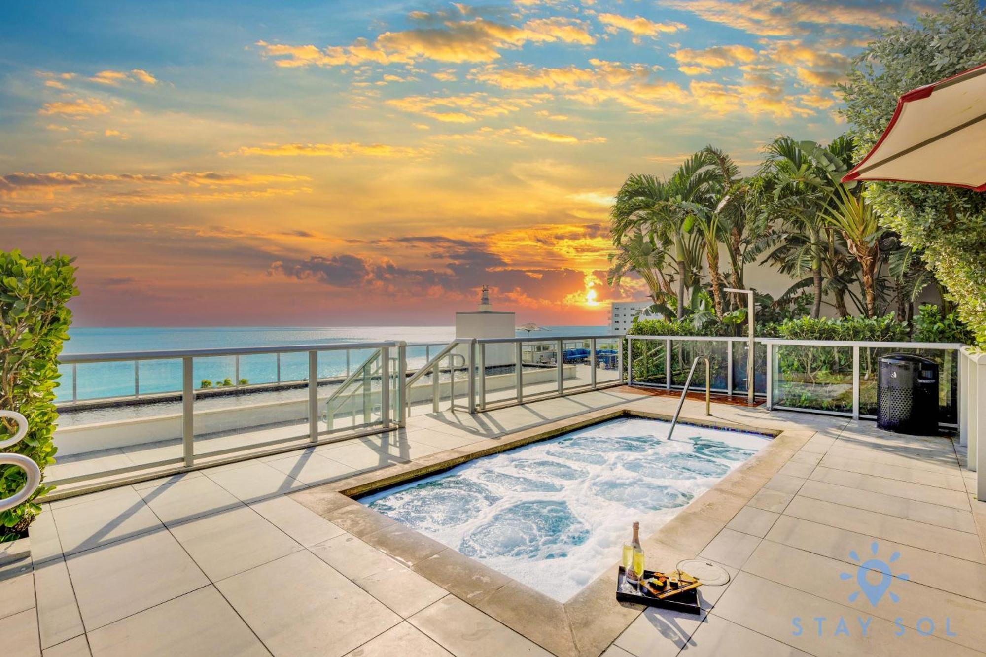 Costa Hollywood Beach Bagian luar foto